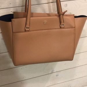 EUC Tory Burch Robinson Tote